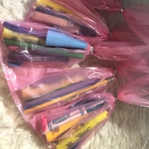 2 Mystery bags that contains school items!🔥